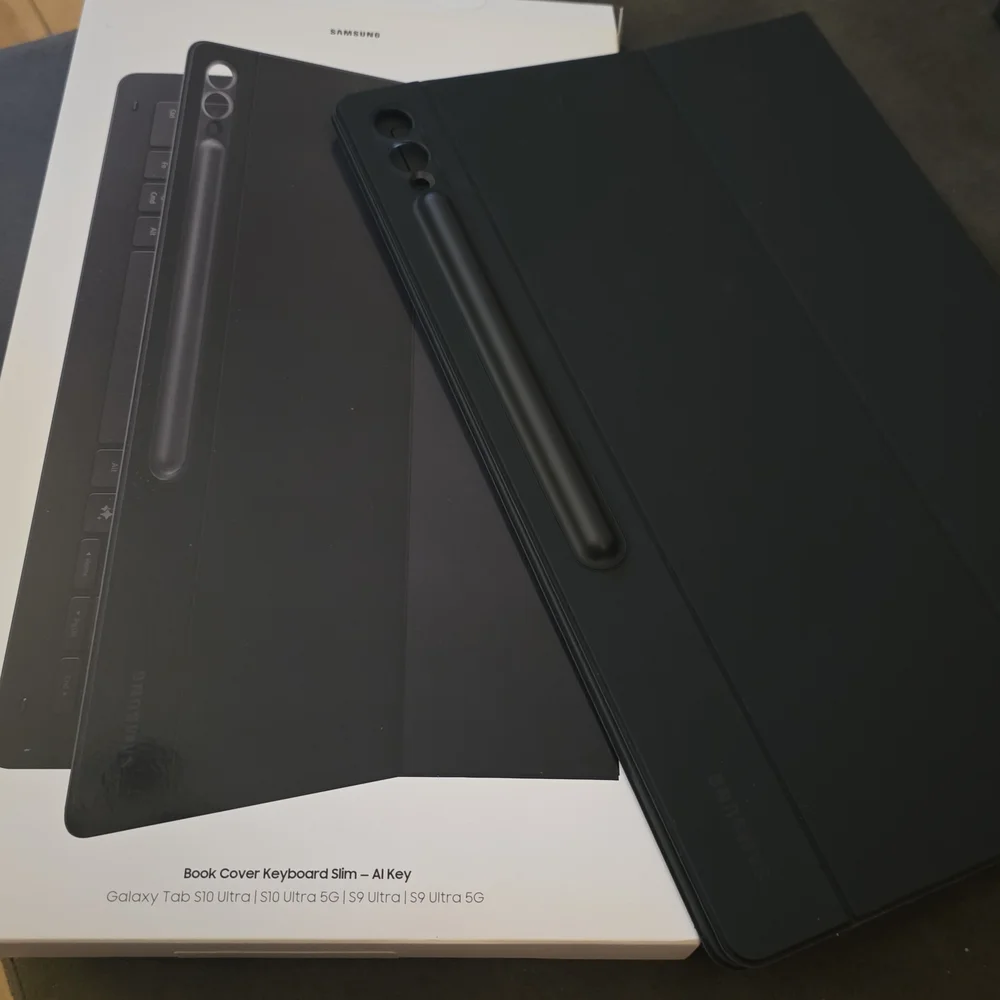 Samsung Galaxy Tab S10/S9 Ultra Book Cover Keyboard Slim - Black